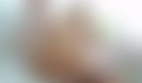 Großbusige Sau wird in den A***h gef**kt!