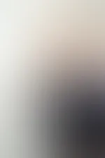 Beuge mich direkt vor dich, strecke dir meinen dicken A***h in enger Leggins direkt ins Gesicht 🥵🤯 Hose so eng dass du richtig geil meine P***y durch erkennen kannst 😈