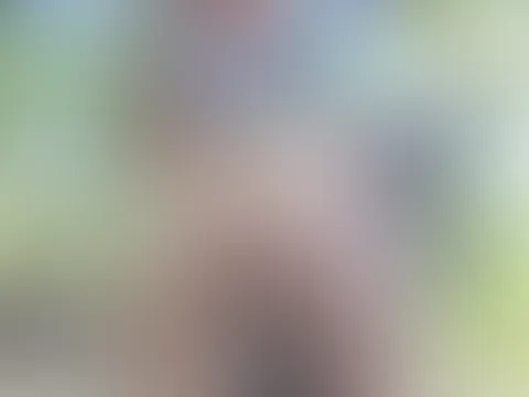 Im Wald mal nackig gemacht und bißchen mit da p***y gespielt