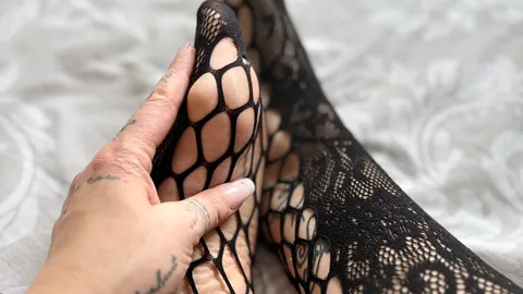 My feet & my hot bod online – a bit of doggy style really drives you wild, doesn’t it?! 😜🥵