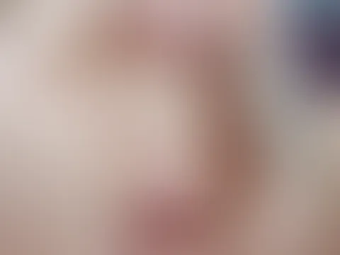 Creamy P***y mit Dildo verwöhnt