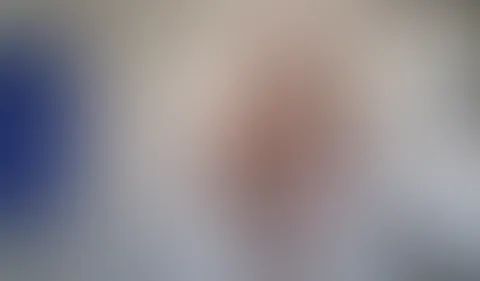 Sb im glänzend heißen Wetlook Bikini und M****i ganz nah