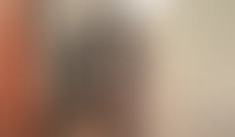 TRAILER Sinflare wird vom Hotelmädchen in Uniform bedient und f**kt sie hart