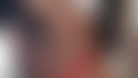 Kann ich mein weißes top an lassen? Oder lieber ausziehen🥰
