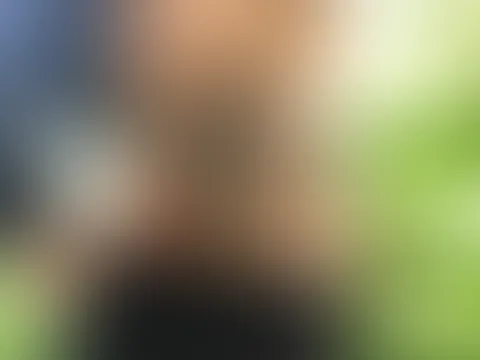 Auf dem Heimweg am Sonntag Abend nach 2 Tagen Hardcore f**ken bei Z-Filmz😜 Meine Löcher sind ziemlich benutzt 😃😃 War geil! (Clip 24sek)