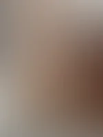 Heute morgen habe ich mich seit langem mal wieder ausgiebig gedehnt. Ich finde Beweglichkeit ist super wichtig. Soll ich mal meine Dehnroutine abdrehen und hochladen für dich für tiefere Einblicke?😌�