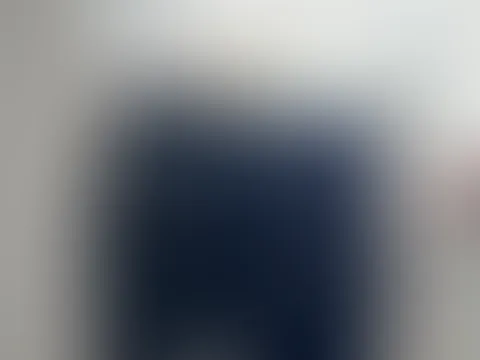 Diese Outfit hält Leute vom Scrollen ab 👀