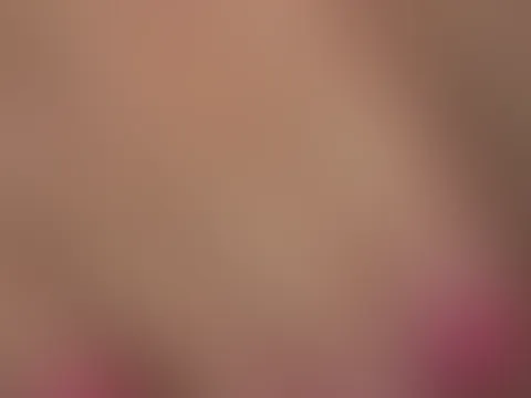 Guten morgen Clip für meine lieben Abonnenten 😈 frisch rasierte, gespreizte P***y 😋 gefällt sie dir? Lieber lecken oder S*****z reinschieben? Oder noch besser - beides?! 😈🤤