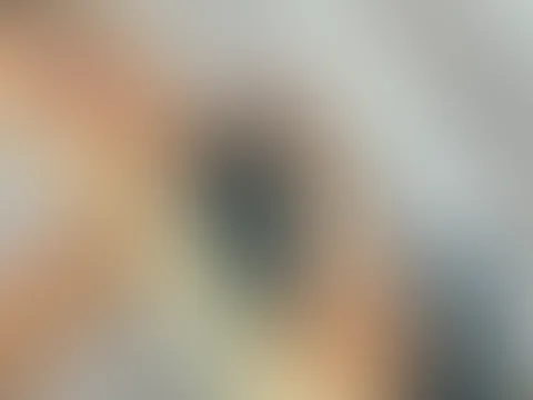 Kurzer Abstecher ins Bad 🚿 Stell dir vor wir treffen uns zufällig hier & unsere Blicke treffen sich.. wir gehen was trinken und fallen hier im Bad übereinander her.. ðŸ¤