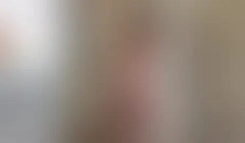 🚨 NEUER CLIP ONLINE! 🚨 Erwischt in einer verlassenen Halle... 🚗💥 Die Wahl: Polizei oder wir regeln das anders! 🔥 Er hat mich gnadenlos gegen die Wände gedrückt, mir den Hintern versohlt und mich