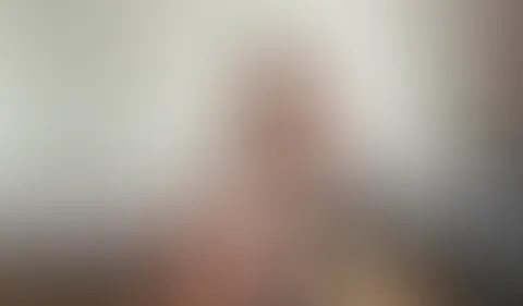 Squirting Solo ! Beide Löcher gestopft