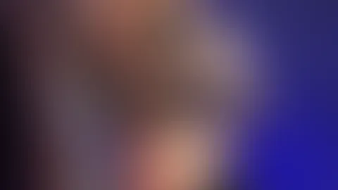 Wurde komplett unscharf gemacht, weil du dir einen klaren Blick darauf noch nicht verdient hast.