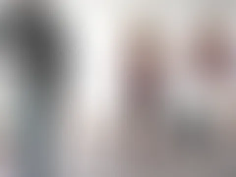F**k geile Ober Perverse Maklerin holt sich was sie braucht!