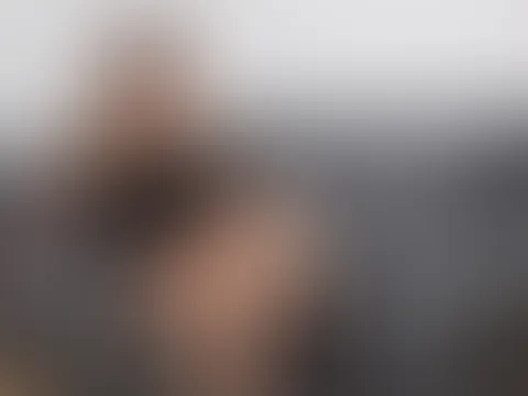 Feuchte Titten mit weißer Creme eingesaut!