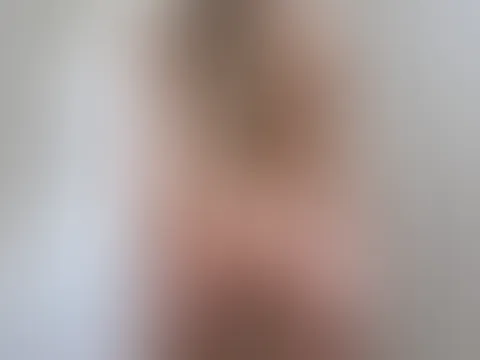 Kannst du bei diesem heißen Ausschnitt widerstehen? 😏