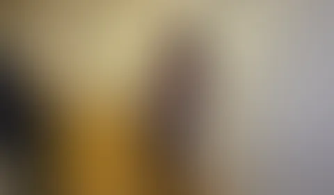 Sektretärin f**kt für Gehaltserhöhung! - Spritziger Überraschungsbesuch vom Chef!