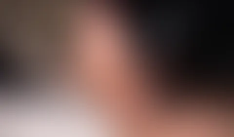Perfekter Handjob für großen dicken S*****z im Auto :p Ich hatte übertriebene Lust mich am Abend noch mit diesem Typ zu treffen, um ihn mit meinen kleinen und zierlichen Händen zum A********n zu bring