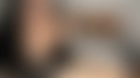 Rate mal wie es unter meinen Dessous aussieht... Soll ich es dir zeigen oder willst du mich lieber selbst ausziehen? 🥵