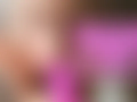 Stiefbruder besorgt es mir heimlich während seine Freundin nebenan wartet! Wurden wir erwischt??