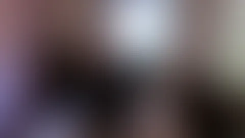 OMG!! Ich bin dann mal nackt! Ich muss mich erstmal bedanken, für die vielen lieben Worte und das geisteskrank positive Feedback auf mein letztes Video. Tausendmillioen küsse gehen raus! Jetzt aber er