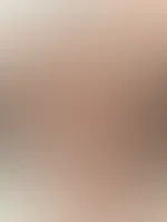 Neues absolut geiles Footjobvideo! Ein User brachte mich während eines Lives auf diese geile Idee. Da mein Dildo provokant auf dem Tisch stand und ich ihm eine kurzen Blick auf meine geilen gepflegten