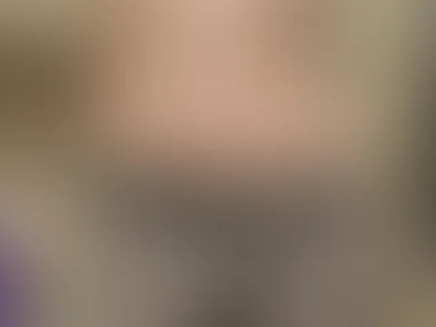 Ich zieh mich aus für dich Babe 🫦🔥😈 Hilfst du mir beim nächsten mal? 🥵💦😘
