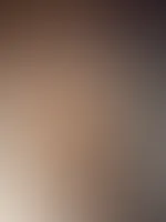 Welcher meiner geilen Abonnenten möchte sich zu mir ins Bett legen? Ich glaube, das würde eine feuchte Angelegenheit werden 💦😈🔥