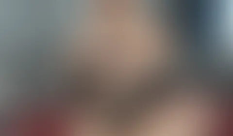 Hey Baby Ich bin ziemlich geil gerade und könnte deine Hilfe gebrauchen! :)... Leihst Du mir kurz deine prallen S*****z aus & besorgst es mir & meiner gierigen F***e schön? ;)