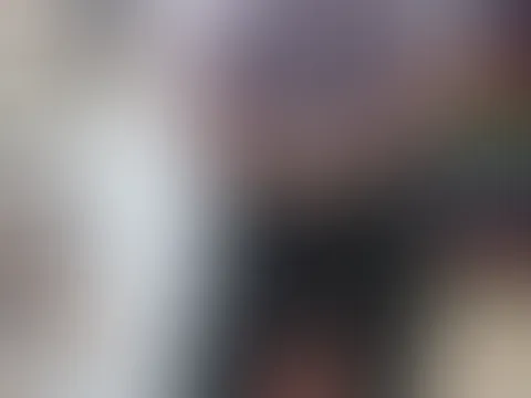 Das erste Mal oben ohne vor der Kamera