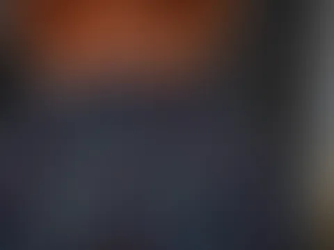 Wie findest du mich in meinem knappen Kostüm ?