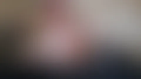 Tief  reinstoßen den Dildo 😈💦 und geilen dirty talk