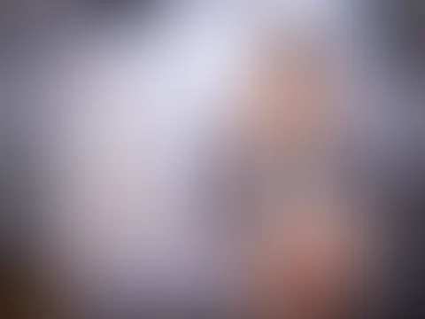 Stell dir vor du kommst ins Hotel und ich stehe so als Zimmermädchen vor dir 😈😈😈