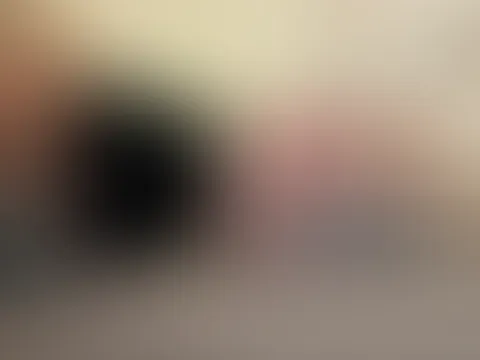 Guten Abend da draussen, ich habs Heim geschafft und mir ist aufgefallen das keiner auf meinem sofa auf mich wartet, wie schadeeeee 🫣 Hmm also hier ist noch platz du musst dich nur trauen!!!!! Bin a