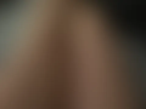 Wer steht auf Nylons und einen hübschen Körper?