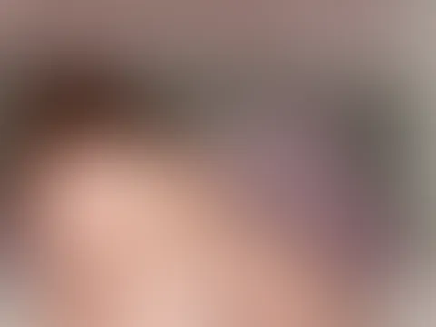 Gefällt es dir wie ich mein A***h bewege ?🍑😉