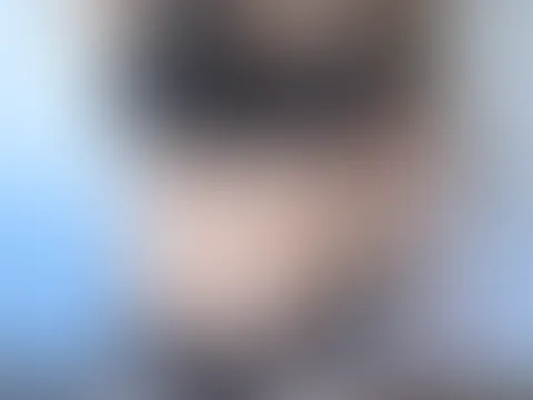Neue Dessous anprobiert
