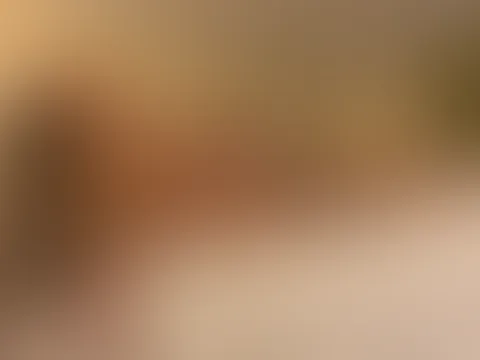 Im Hotelzimmer werde ich auf einmal heiß und berühre meinen ganzen Körper