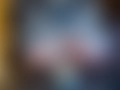 Es ist heiß hier, das Wachs läuft über meine prallen Brüste. Traust du dich meinen restlichen Körper damit zu schmücken? 😏