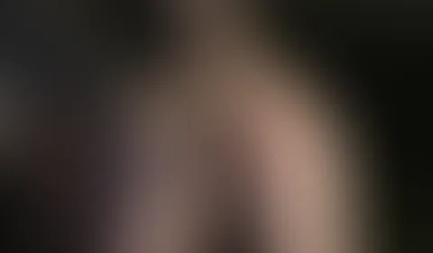 Ich wollte schon lange mal mit einer Freundin spielen und sie meinem Alpha-Partner als kleine Überraschung mitbringen. Endlich konnte ich sie überreden und sie lässt sich extrem von uns beiden verwöhn