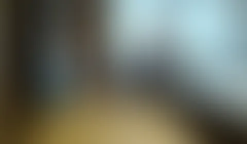 Schön den Dildo abgeritten