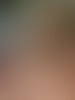 Nackt und geil im Bett
