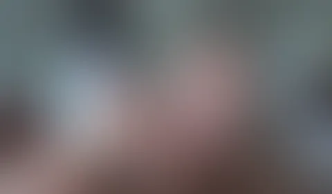 Ich hatte wieder Lust auf S*****z! :P Doch dieses Mal wollte ich es nicht bei einem Blowjob belassen... ich wollte mehr: also musste er so oft auf mein Gesicht a********n, wie er konnte. Ganze 4x hat