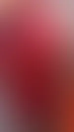 Orange oder rot? Hab ich heute im Geschäft anprobiert. Hab den Vorhang in der Umkleide nicht ganz zu gemacht. hihi