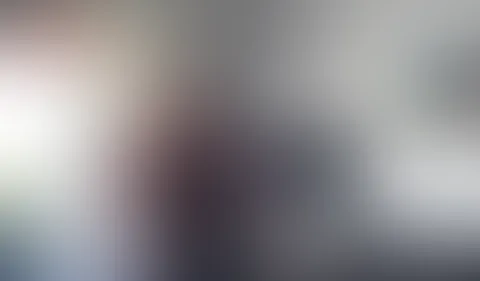 Lena Strippt für euch verführerisch