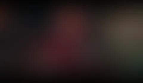 Es weihnachtet schon! Aber auf meine ganz eigene, heiße, versaute und geile Art!! Ich hab es mir so richtig gemütlich gemacht unterm Baum und es war so kuschelig mit den Kerzen, dass ich garnicht ande