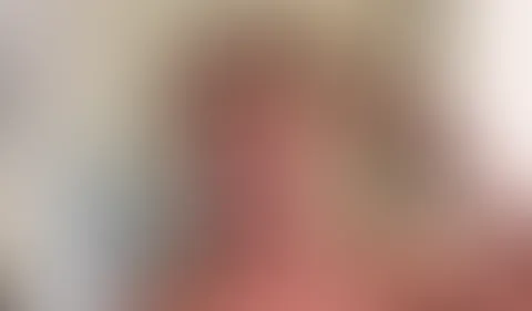 Userwunsch! Ich P**se mich in meiner Nylon-Strumpfhose ein! Hey mein Lieber, mich hat ein Userwunsch erreicht... Ich p**se mich in meiner Nylonstrumpfhose ein! Jedoch hätte ich dir viel lieber in de