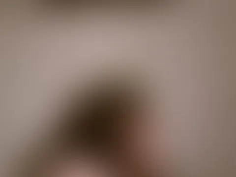 Hey  willst du mit mir duschen 🚿 dann seifen wir uns gegenseitig ein und machen uns so richtig geil na schon neugierig 😁