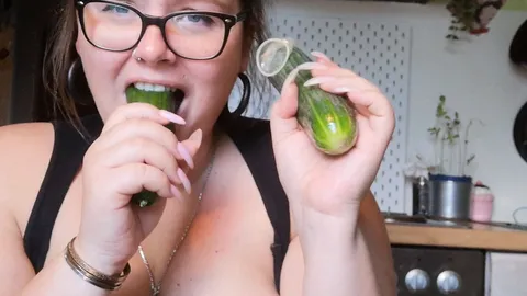 THE CUCUMBER CHALLENGE! I’m taking part! WILL IT FIT ALL THE WAY IN?