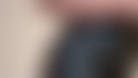 Du kannst da auf deinem Bildschirm sitzen und total normal aussehen, du Loser
