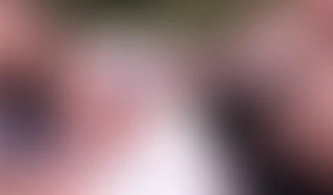 Okay Süßer… ehrlich jetzt 😏 Was würdest du spontan dazu sagen? A: „wow“ B: „gefährlich“ C: „mehr davon“